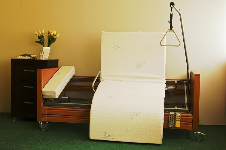 Łóżko rehabilitacyjne obrotowe z funkcją fotela TWIST