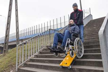 Nowy schodołaz dla inwalidy